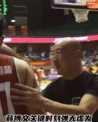 关键先生！薛傅文决胜三记三分并上演准绝杀 率队逆转锁定季后赛