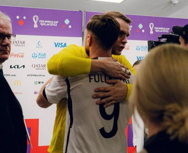 1669587875033077769.jpg FimkKn3XwAEbtBE.jpg